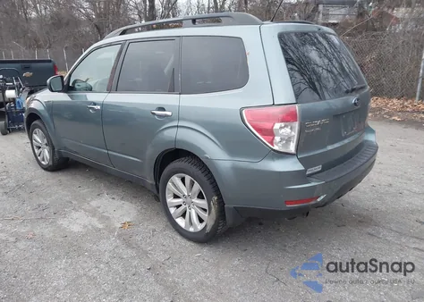 2011 Subaru Forester 2.5X Premium из США, поврежденный, VIN JF2SHACC9BH707651